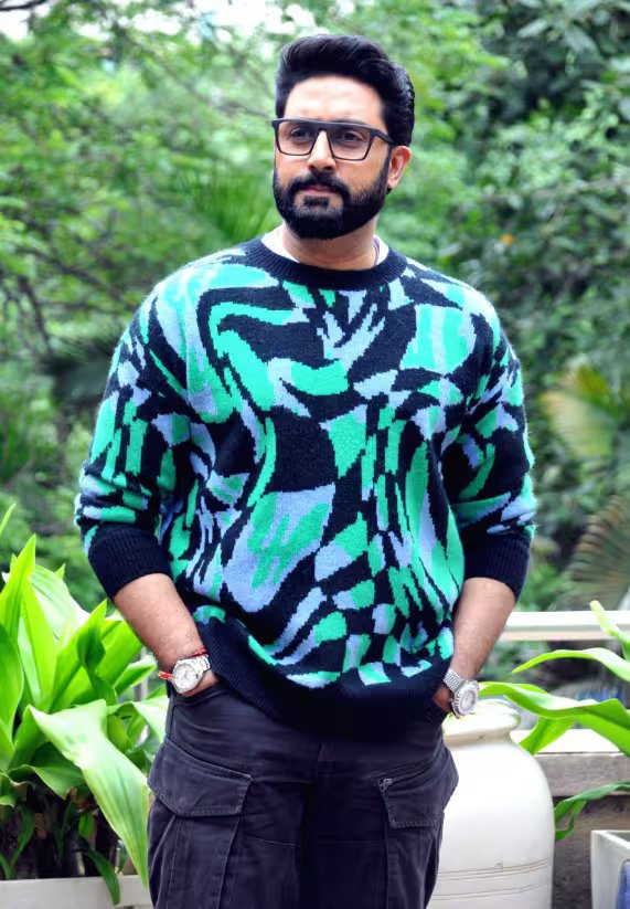 Kareena Kapoor Vs Abhishek Bachchan: 'रिफ्यूजी' से डेब्यू के बाद करीना कपूर और अभिषेक बच्चन में से किसने दी सबसे ज्यादा हिट फिल्में?
