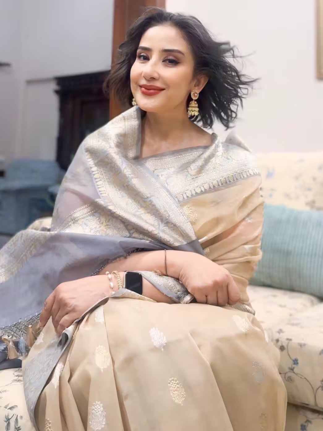 56 की उम्र में सिंगल हैं मनीषा कोइराला, जानें अब फिल्मों से दूर क्या कर रही हैं एक्ट्रेस