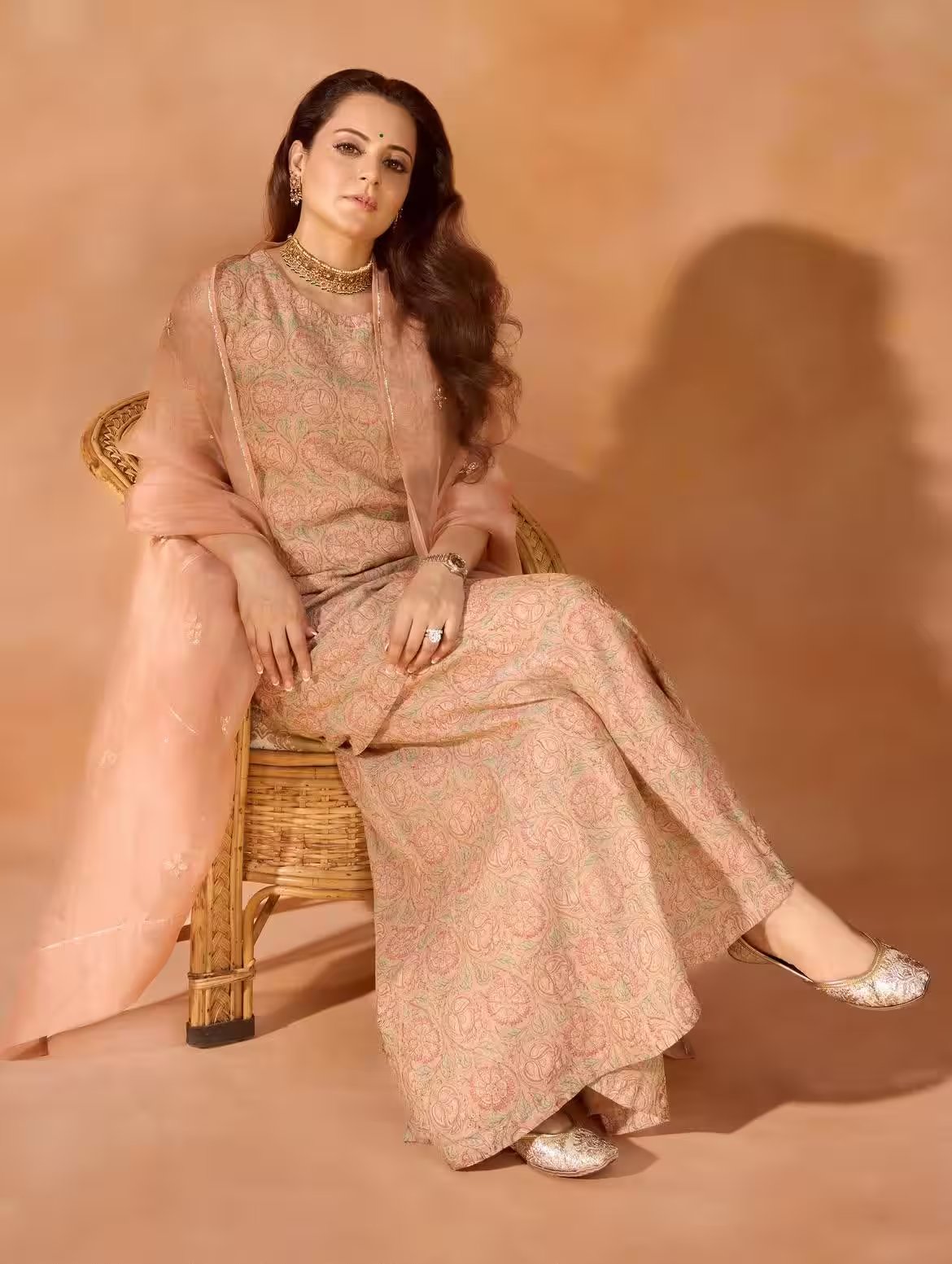 आप कमिटेड हो, किसी महिला को मत छेड़ो...', कंगना रनौत ने ऋतिक रोशन पर साधा निशाना