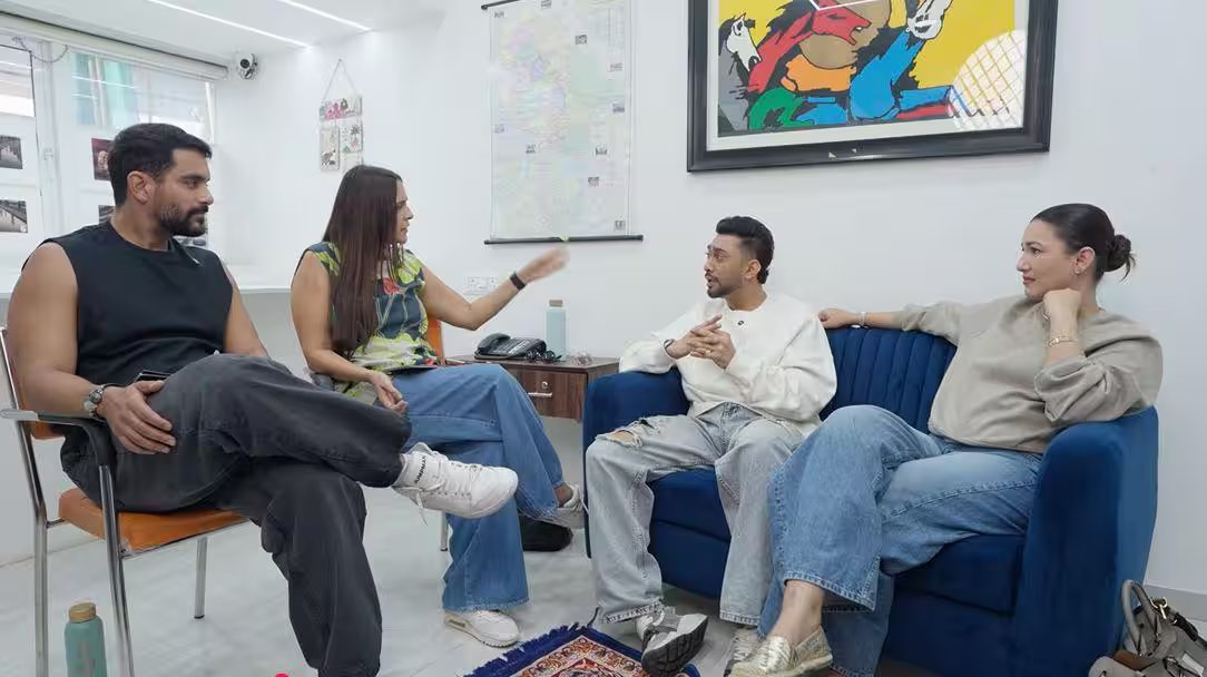 मेरे अंडरआर्म्स सूंघते हैं और...', पति की इस हरकत से परेशान हैं बॉलीवुड एक्ट्रेस!