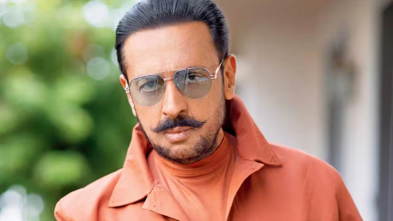 2 शादी के बाद भी अकेले रह गए गुलशन ग्रोवर, 400 फिल्मों में किया काम, कभी बेचते थे सामान