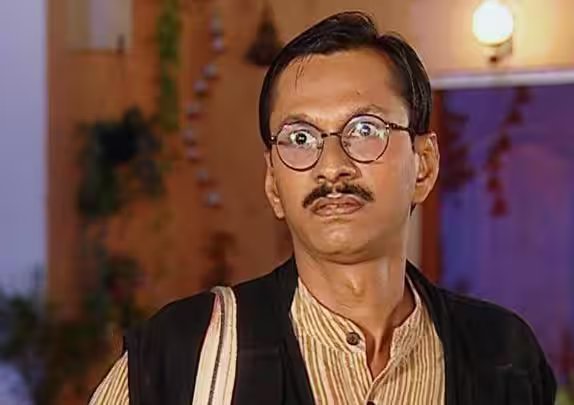 कितने पढ़े-लिखे हैं 'तारक मेहता का उल्टा चश्मा' के एक्टर्स, जानें दिलीप जोशी से मुनमुन दत्ता की एजुकेशन